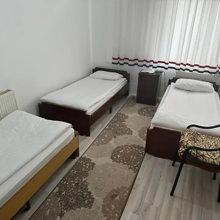 Guemues Hotel *